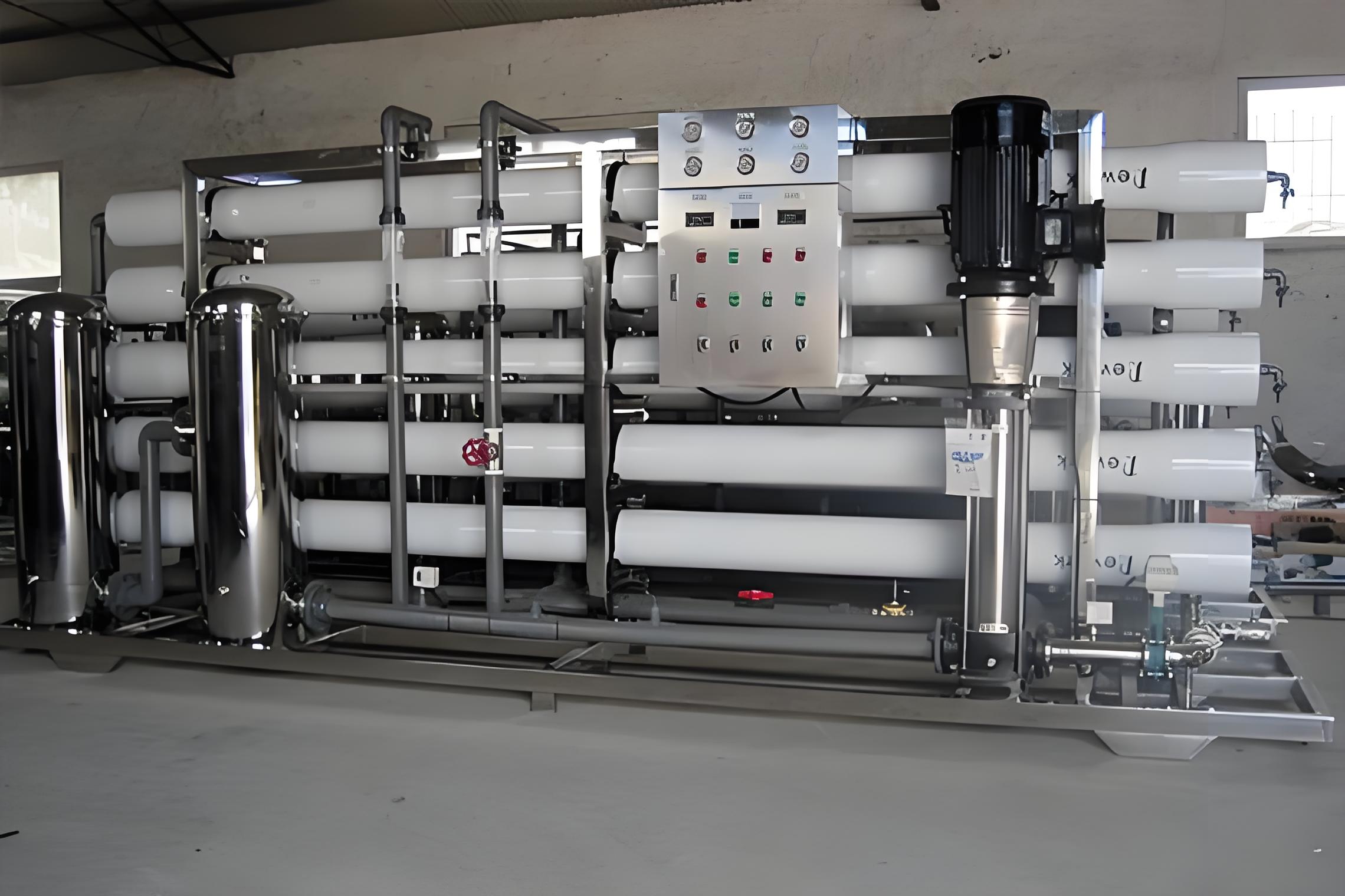 濮阳奇净净化设备有限公司座落于美丽的龙乡濮阳，公司成立于2016年8月，是一家专业从事水空气净化及消毒业务的专业企业，在净化设备设计和生产上有着丰富的经验，特别对于畜牧养殖业净化方面，可以为客户提供专业的解决方案。多年来凭借雄厚的技术实力，好的成熟的产品，完善的服务体系，取得了迅猛的发展。到目前为止，全国20多个省、自治区的客户使用了我们的产品，并得到了相关部门的充分肯定及一致认可。我公司将充分发挥自身优势，秉承“科技创新、服务市场、诚信待人”的宗旨和“产品”就是人品的企业理念，不断进行技术创新、设备创新、服务创新、管理方式创新，来继续研发推出更多满足客户需求的产品，为推动我国畜牧业发展做贡献。