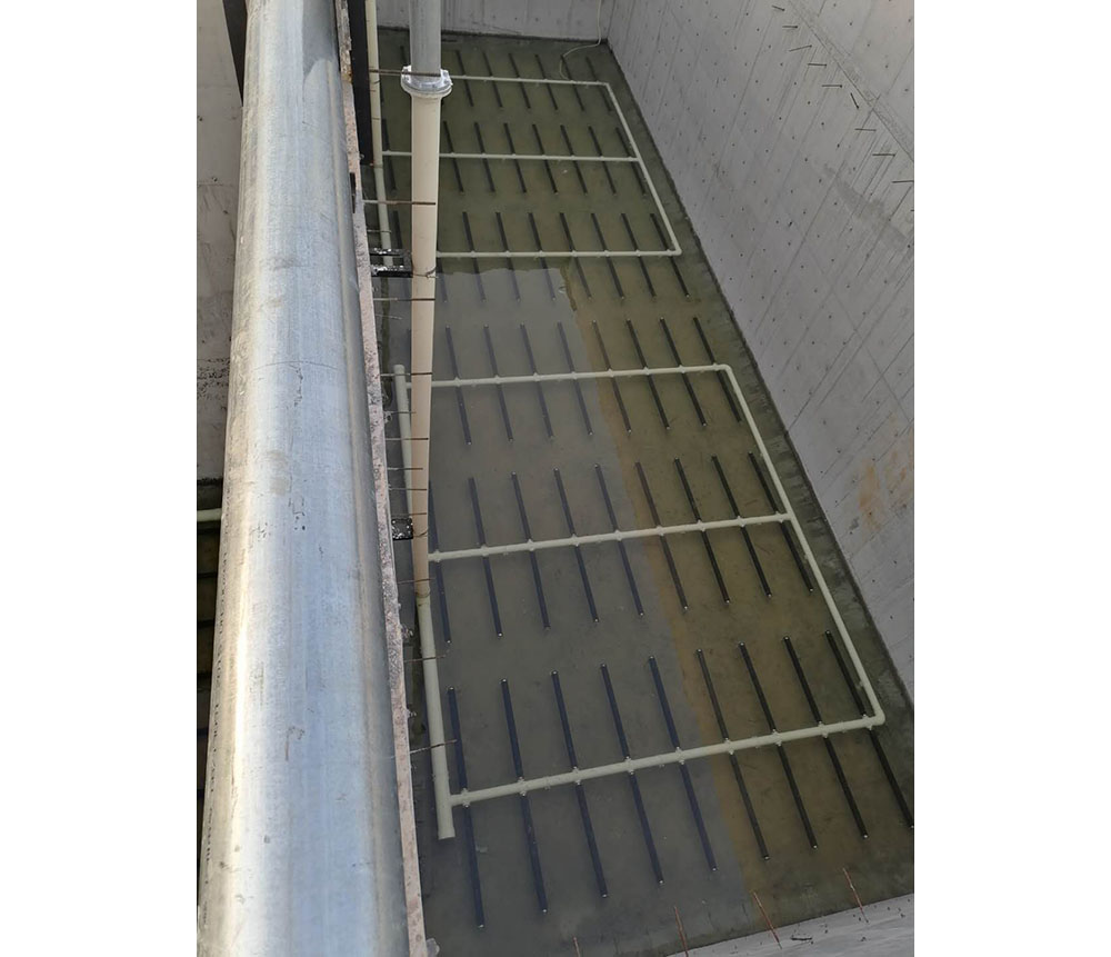 江苏艾勤环保科技有限公司（以下简称“艾勤科技”）是国内知名的曝气器和水处理填料的生产厂家。公司地址位于风景秀丽的太湖之滨、中国的环保之乡——宜兴市凯旋路18号。公司注册资金为1000万元，拥有三千多平方米的自动化生产研发车间。