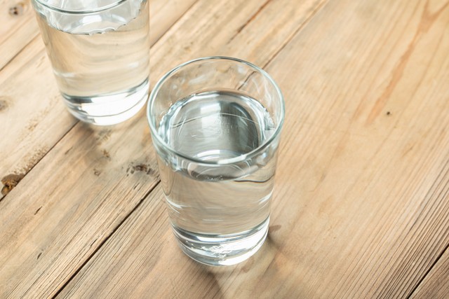 净水还是纯水？大师级攻略助你做出明智选择，健康饮水不迷茫！