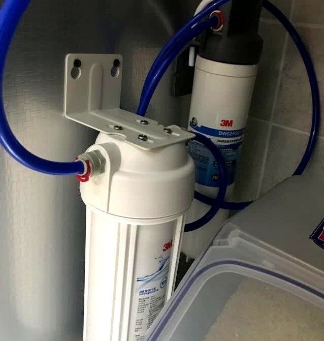 居家必备的净水器，净化后的水竟然重金属超标？央视都曝光了