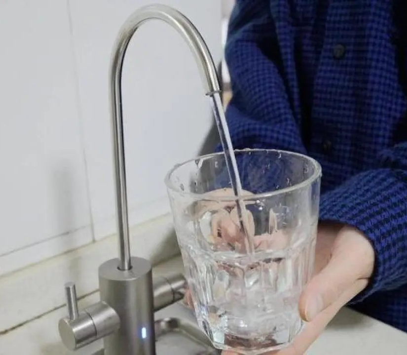 为什么要安装净水器？选购净水器要注意什么？4款反渗透净水器测评对比！